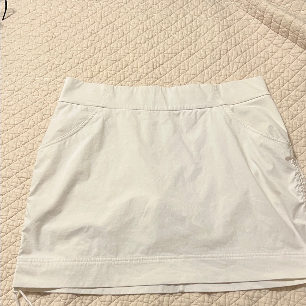 Columbia Women's Skort in White